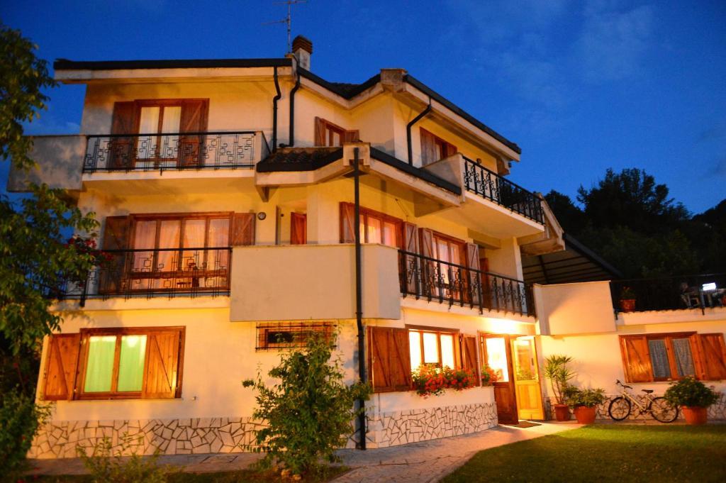 Hotel Villa Stella Cascia Exteriör bild