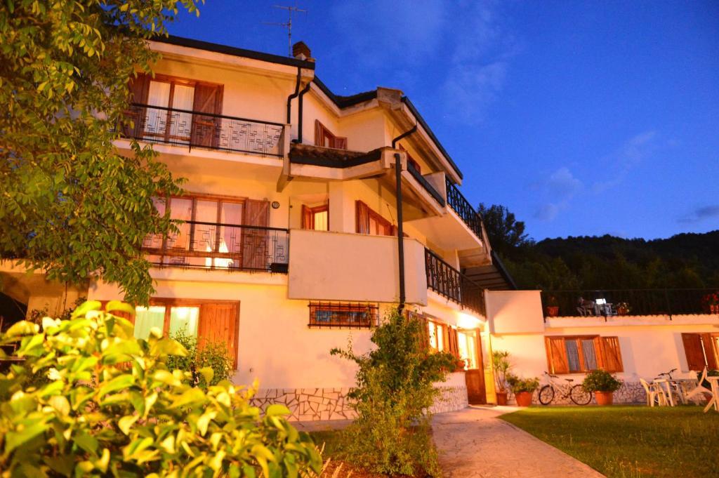 Hotel Villa Stella Cascia Exteriör bild