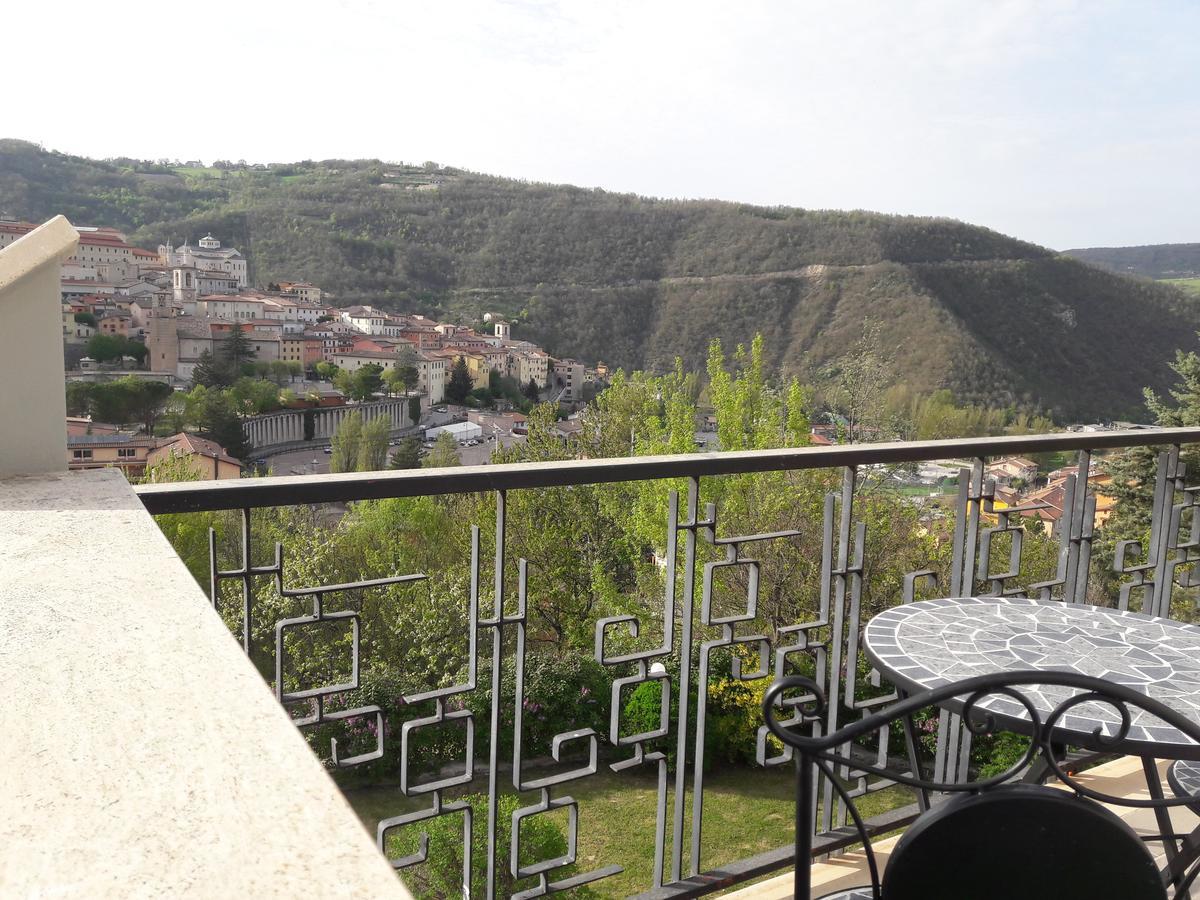Hotel Villa Stella Cascia Exteriör bild